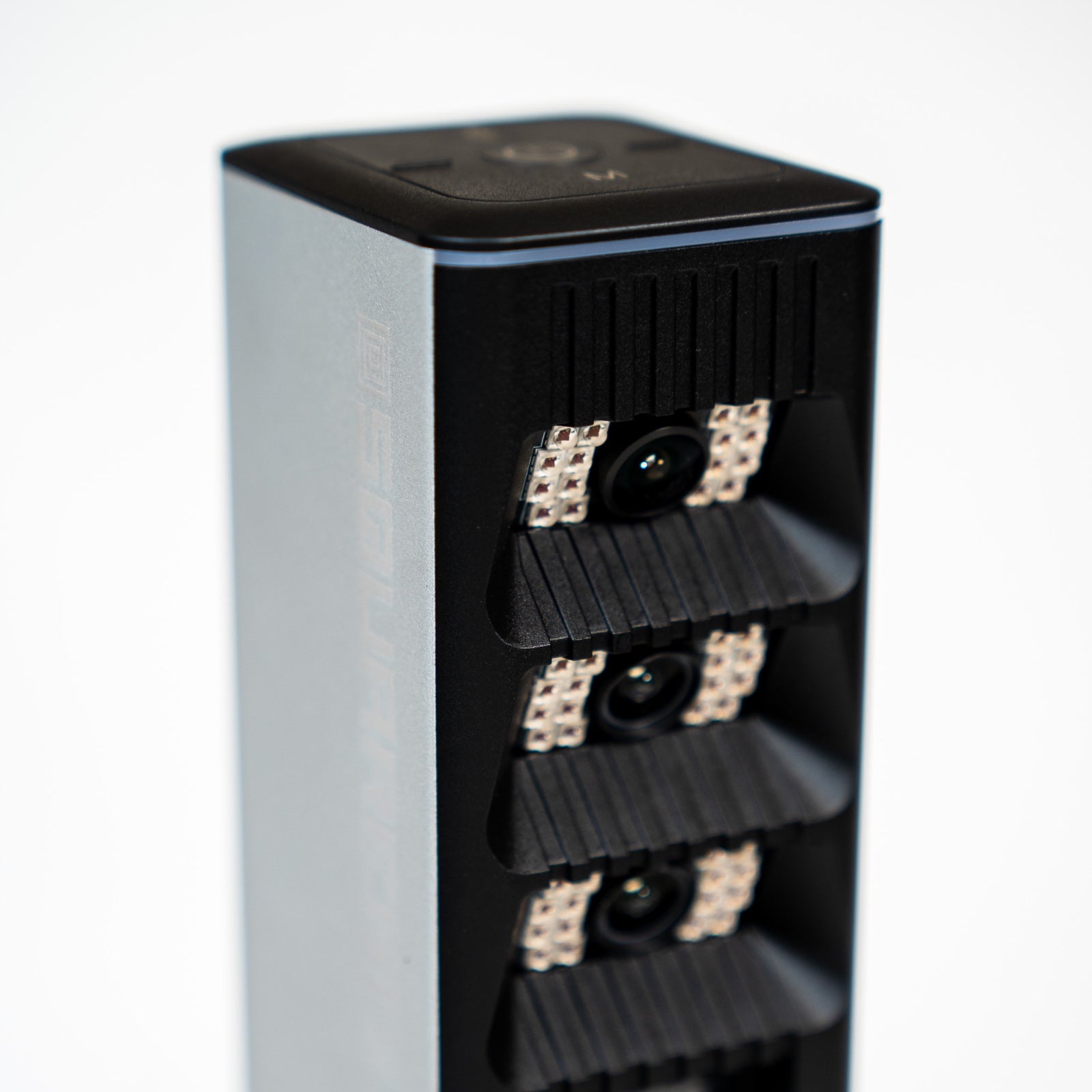 Square Golf Omni Indoor/Outdoor Launch Monitor & Simulator
