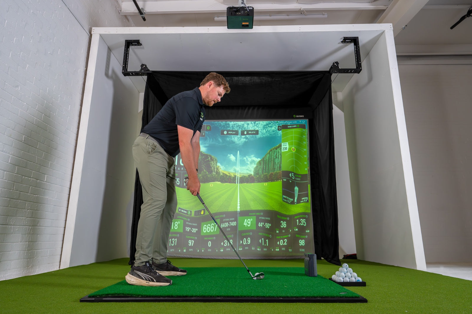 Golfbays Retractable Simbox Golf Simulator Enclosure - W 3.2m x H 3m x D 1.2m